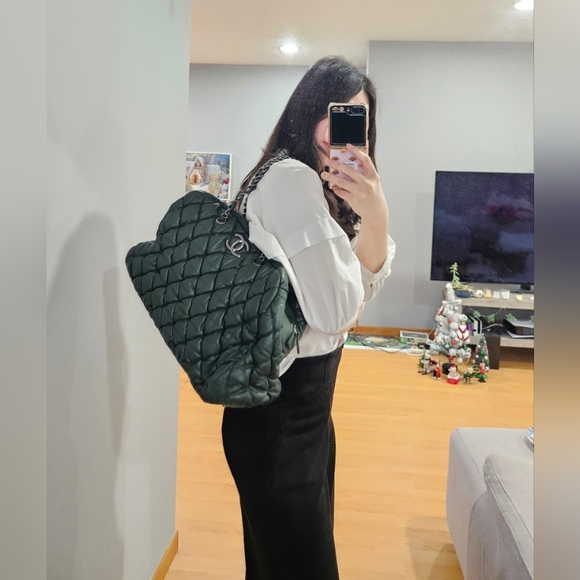 CHANEL Dark Forest Green Quilted Puffer Bowler Bag - Picture 5 of 16